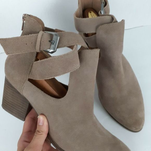 Sole Society Azure Taupe Ankle Boot Bootie. Worn only a few times. - Picture 9 of 12